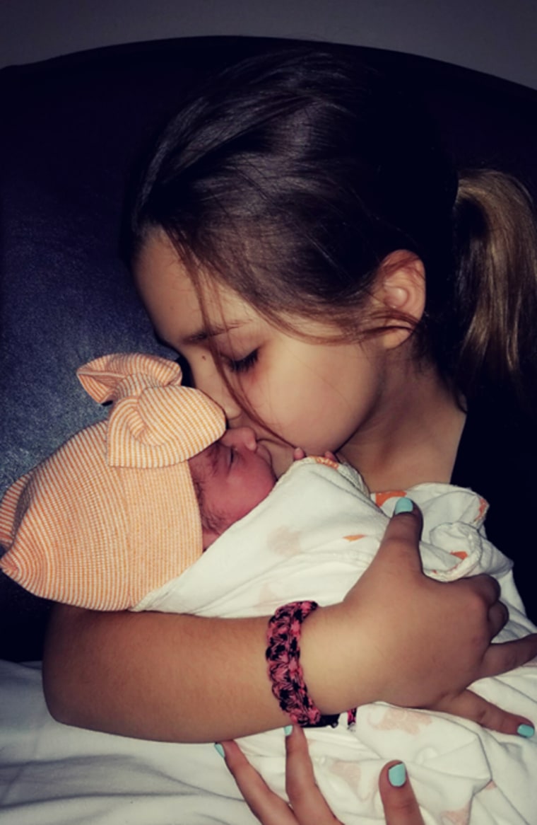 Brooke with her sister, Summer, born in January 2018.