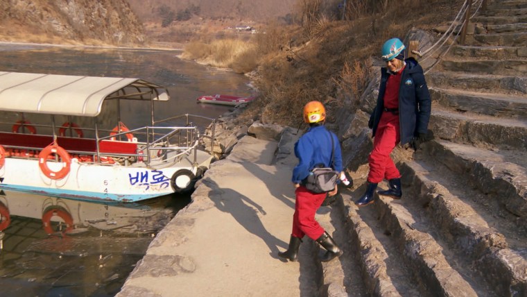 Dylan approaches boat in South Korea