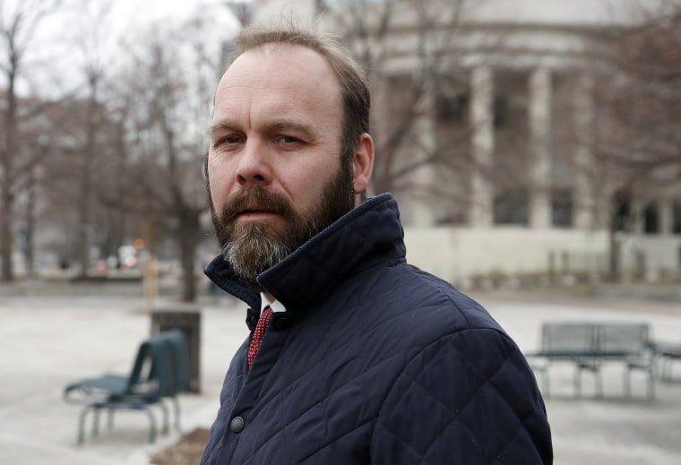 Image: Rick Gates departs Federal District Court