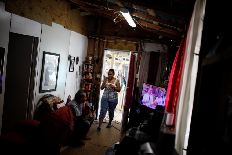 Image: The Wider Image: In Puerto Rico, a housing crisis U.S. storm aid won't solve