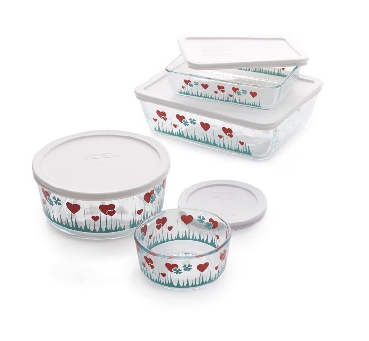 Pyrex relaunches coveted 1959 Lucky in Love dishes.