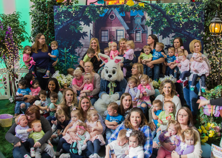 18 sets of twins who visited the Easter Bunny together.