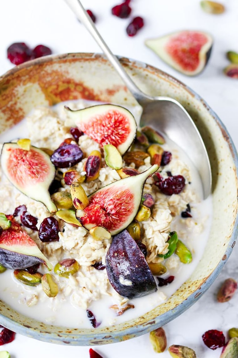 Overnight Oats with Figs and Pistachios