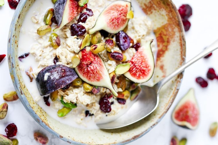 Overnight Oats with Figs and Pistachios