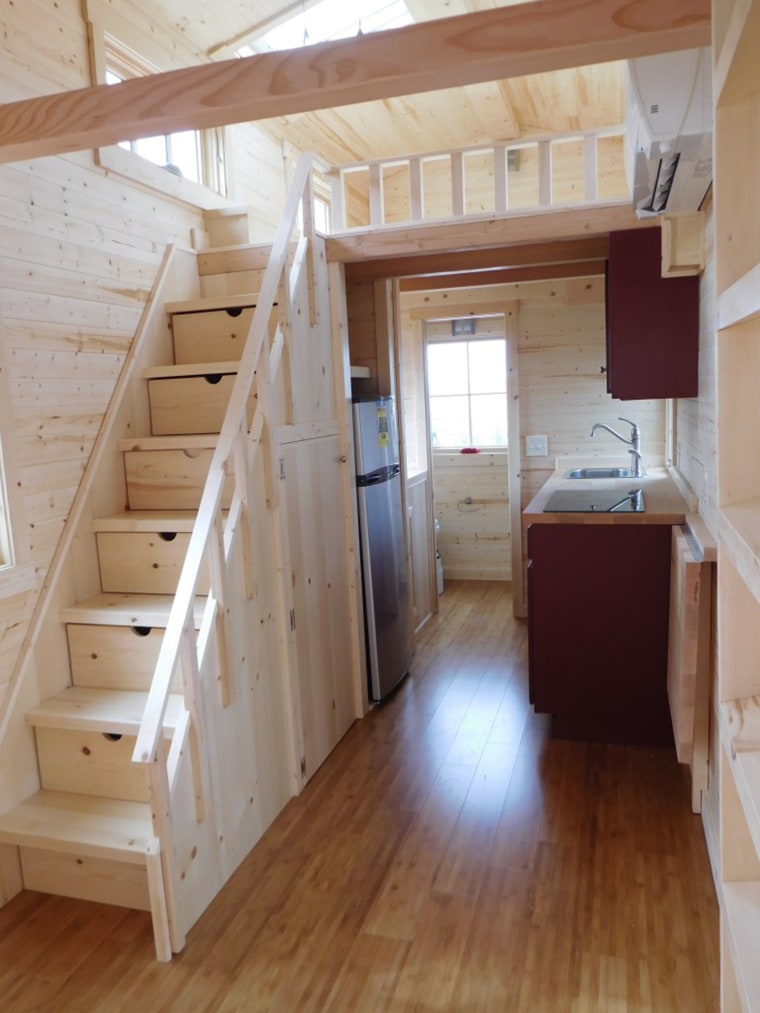 Home - Seniors living in tiny houses