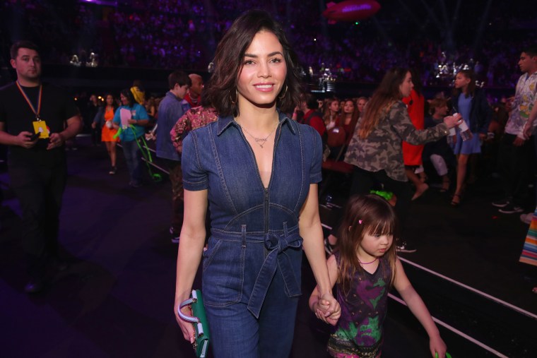 Jenna Dewan Tatum and daughter Everly attend 2018 Nickelodeon Kids' Choice Awards