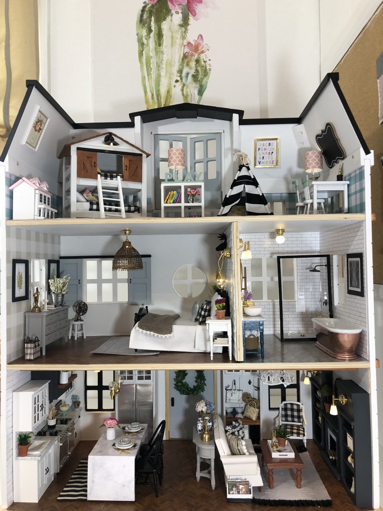 Amazing hot sale doll house