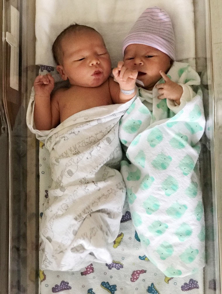 Twin brothers welcome babies on same day