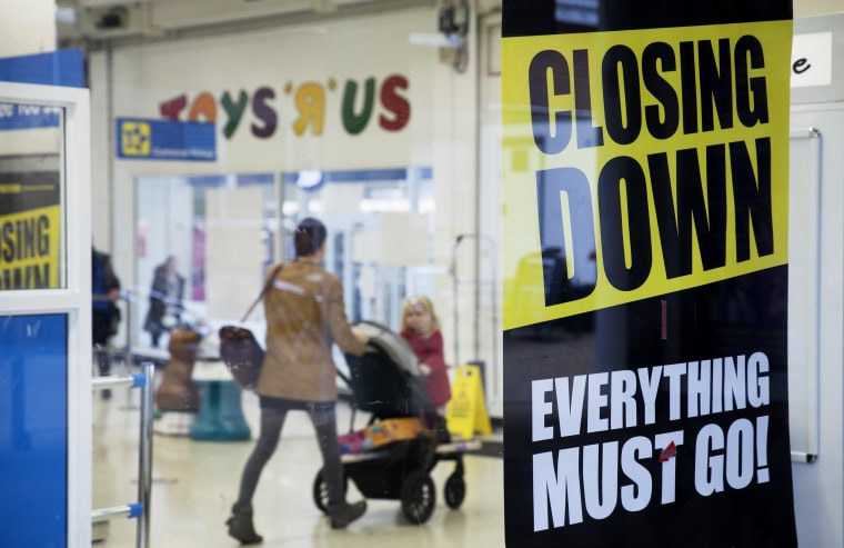 Toys "R" Us going out of business
