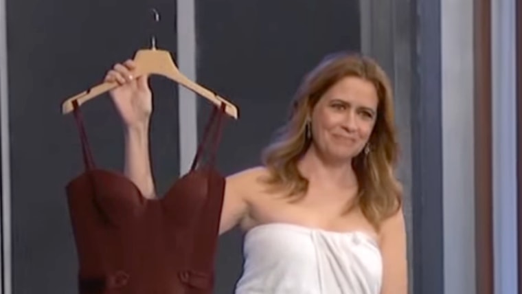 Jenna Fischer appears on Kimmel in a towel after wardrobe malfunction.