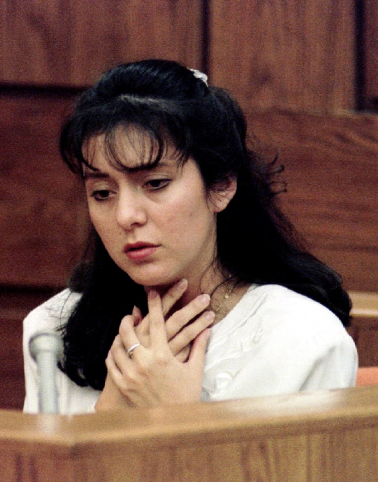 Image: Lorena Bobbitt describes  how her husband John choked her during a court appearance