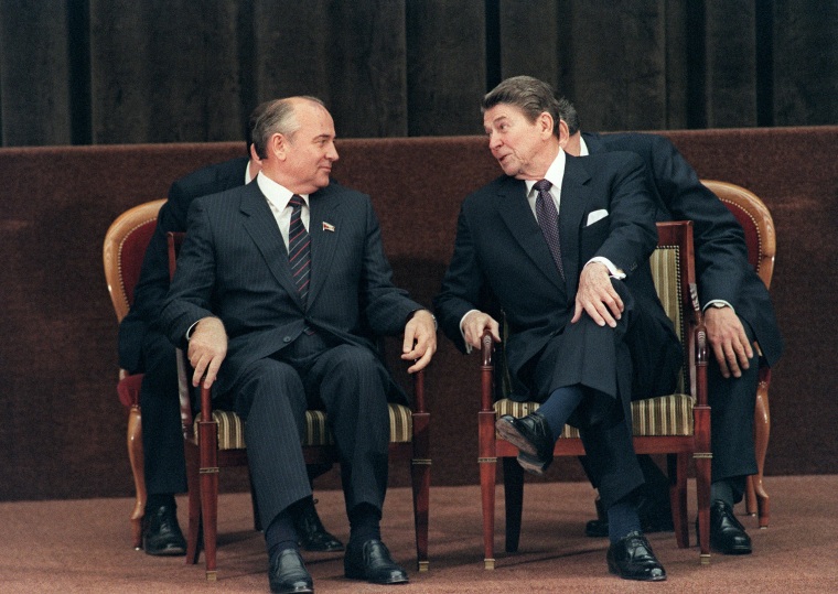 Image: Reagan and Gorbachev