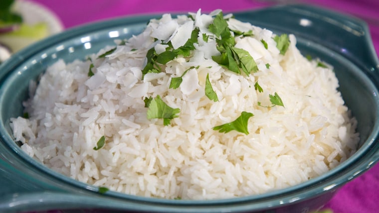 How to Cook the Perfect White Rice in a Rice Cooker {Recipe} - modernmami™