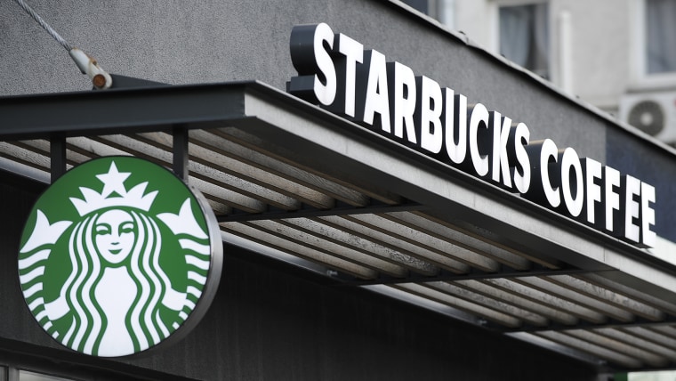 Starbucks policy: no purchase necessary to sit in cafe