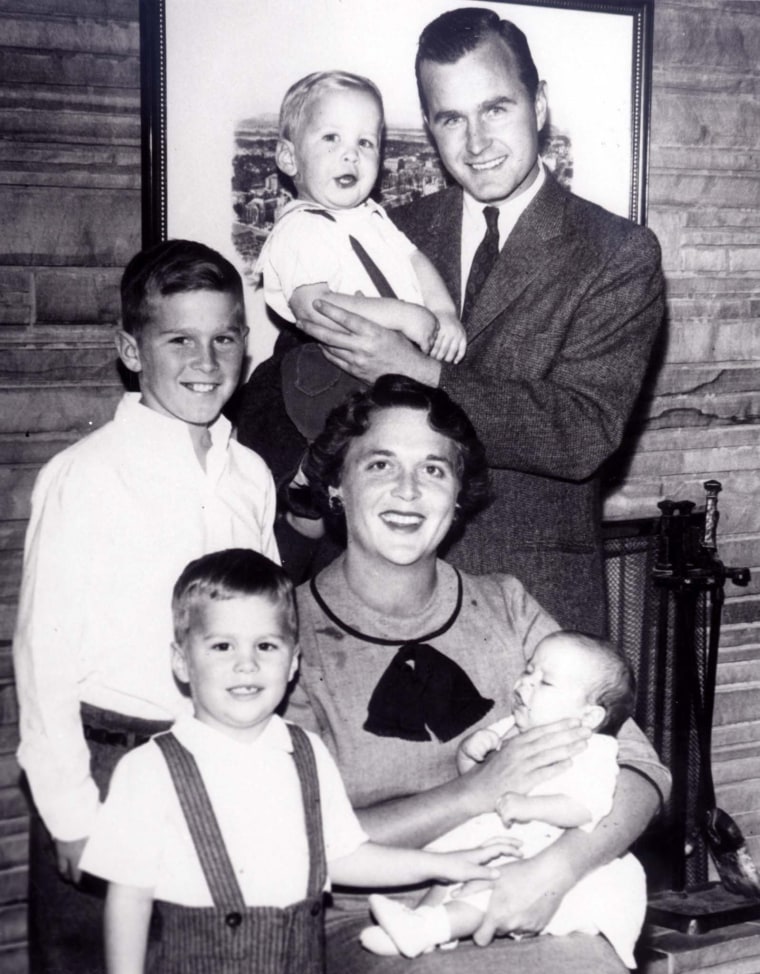 Image: The Bush family portrait in 1956