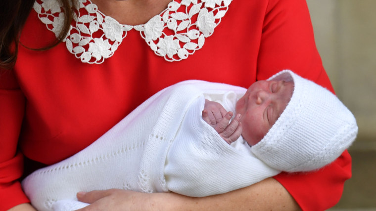 Kate Middleton holds new royal baby prince