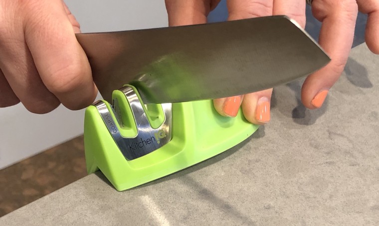 How to sharpen a knife at home using a $6 knife sharpener