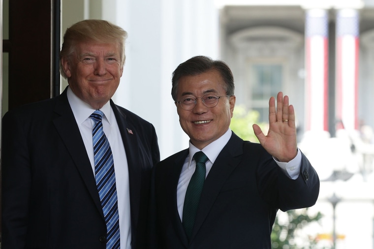 Image: Moon Jae-in and Donald Trump