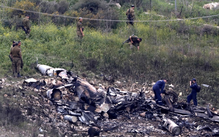 Image: Israeli fighter plane crashed in Israeli territory