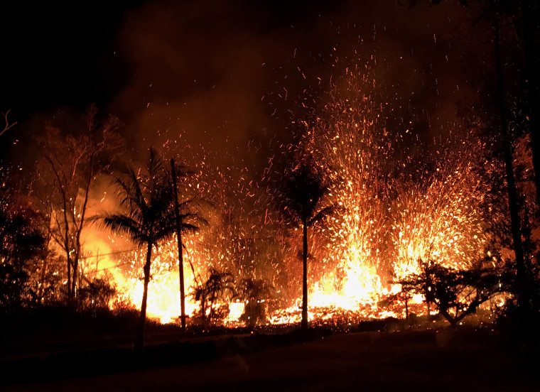 Image: Hundreds Forced To Evacuate After Hawaii's Kilauea Volcano Erupts