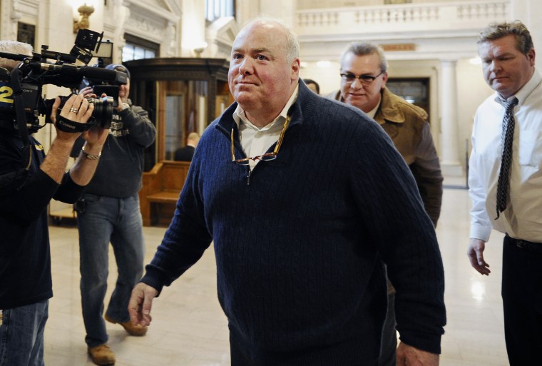 Image: Michael Skakel enters court in 2016