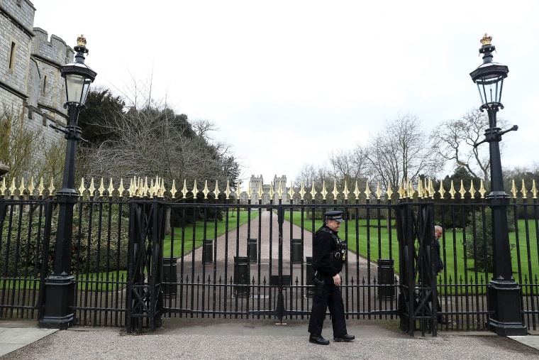 Image: Police at Windsor Castle