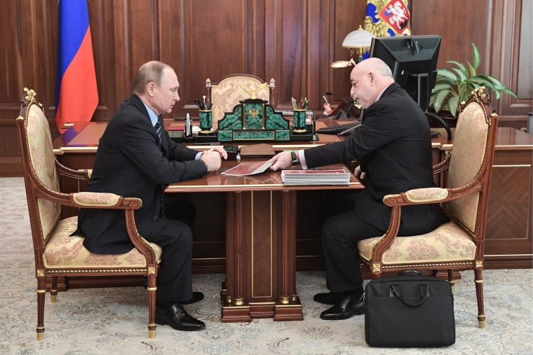 Image: Putin meets with Vekselberg at the Kremlin in March 2017