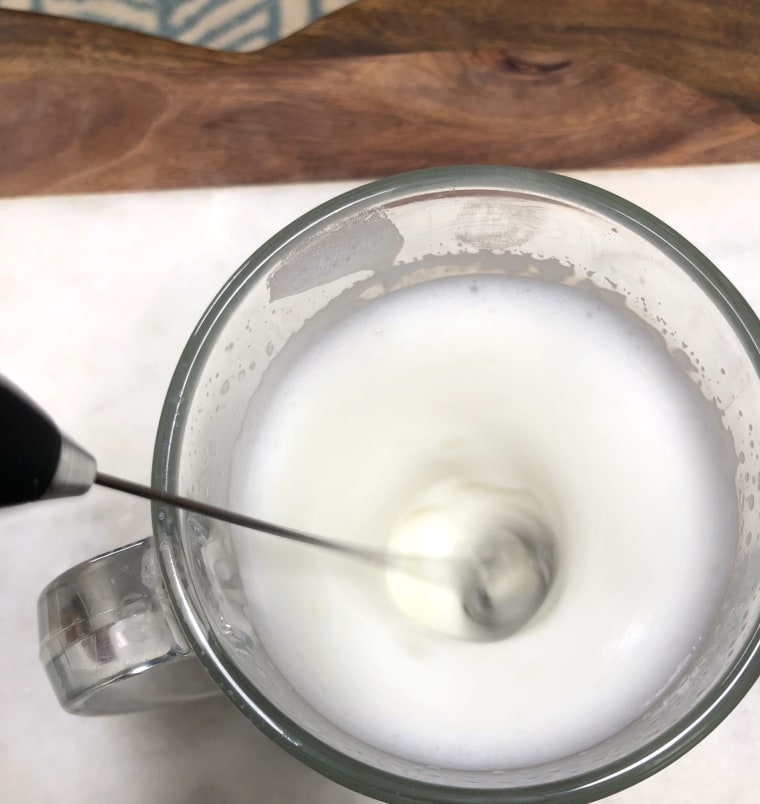 How to Froth Milk With or Without a Frother