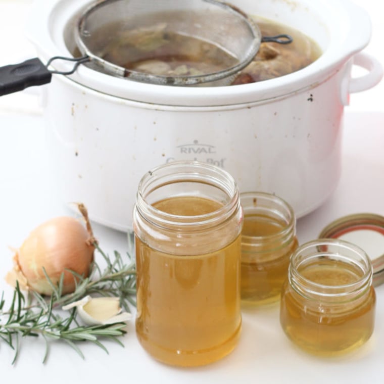 Homemade chicken broth