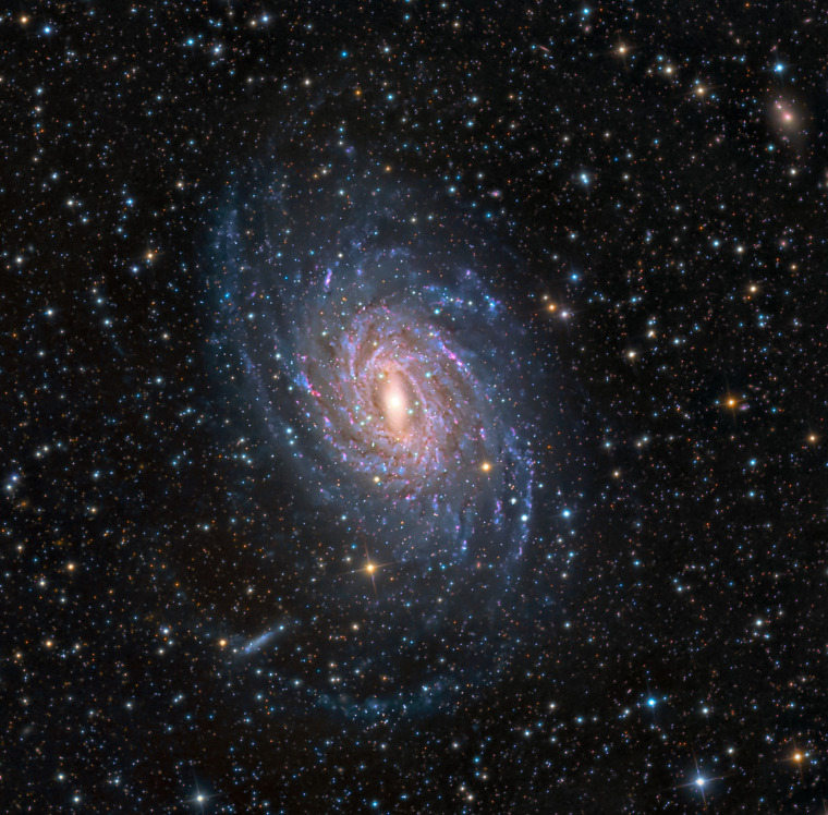 Image: Spiral galaxy NGC 6744