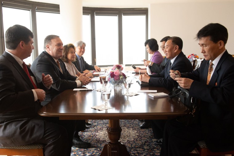 Image: Pompeo, Kim Yong Chol