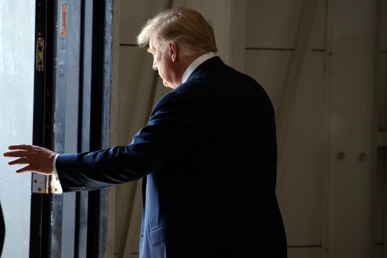 Image: Trump leaves after a meeting with families of the Santa Fe school shooting victims