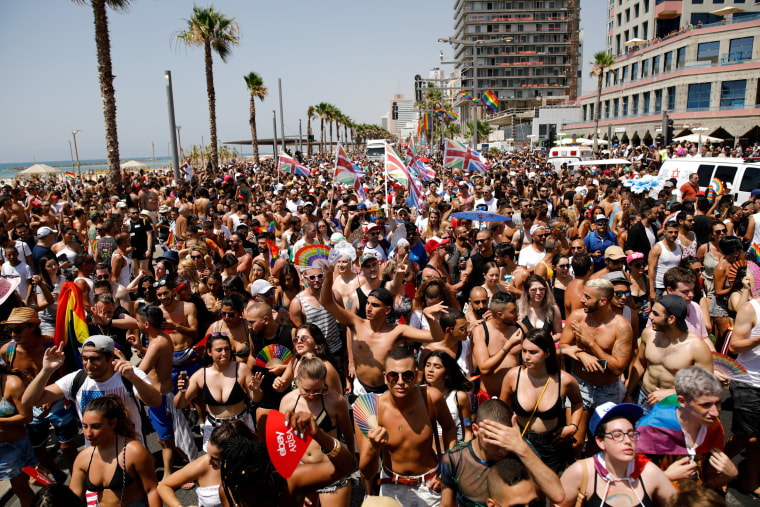 Image: Gay Pride parade Tel Aviv