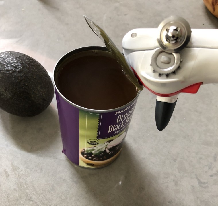 The Correct Way To Use A Can Opener