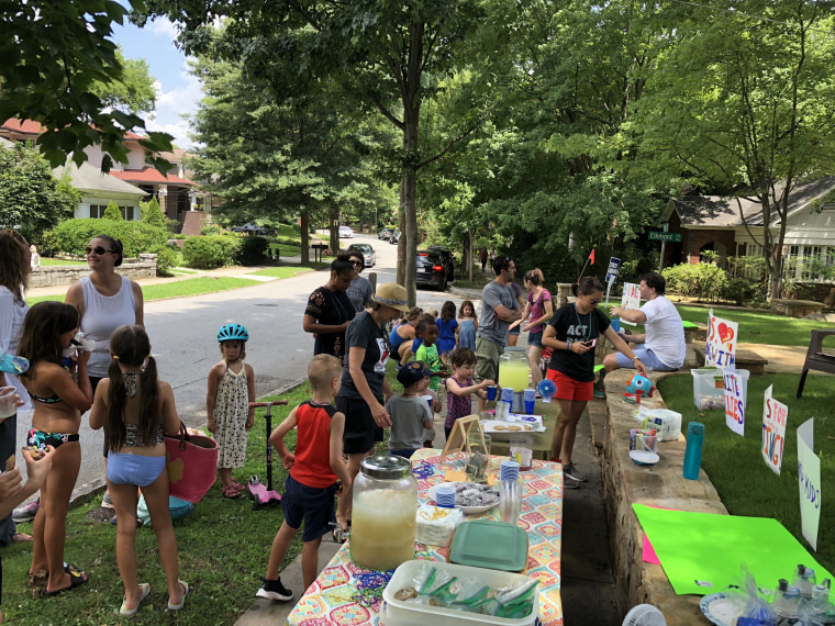 6-year-old inspires $13K lemonade stand fundraiser for separated migrant families