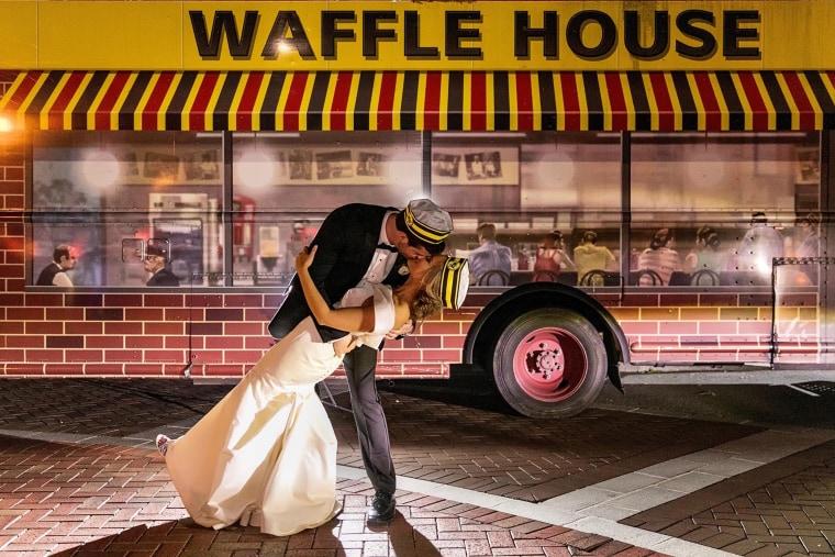 Waffle House, Wedding, Waffle House Wedding