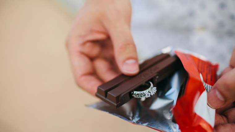 Man who went viral for eating a Kit Kat wrong used one to propose