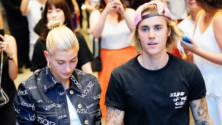 PIC] Justin Bieber & Hailey Baldwin Cartier Love Bracelet — Did She Get It  For Him? – Hollywood Life