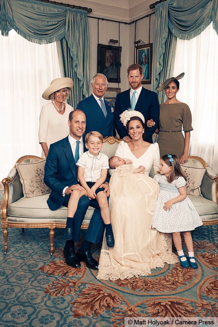 The photos were taken in the Morning Room of the Clarence House, the residence of Prince Charles and Camilla, Duchess of Cornwall. 