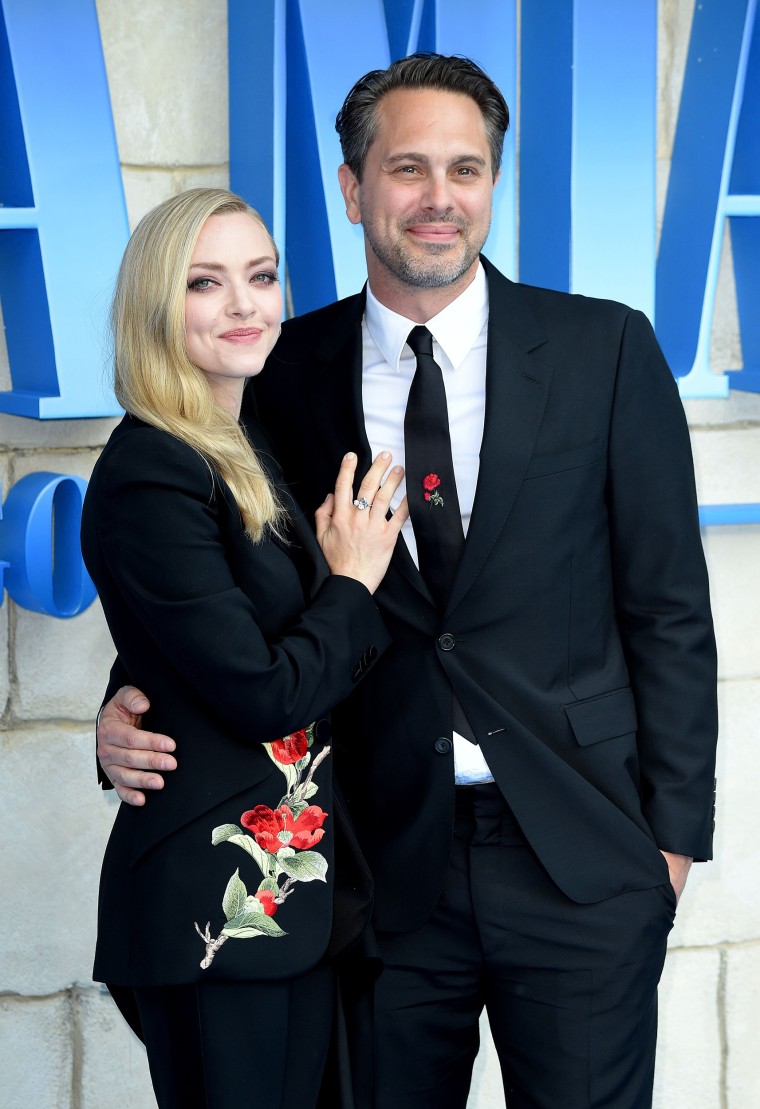 Amanda Seyfried and Thomas Sadoski