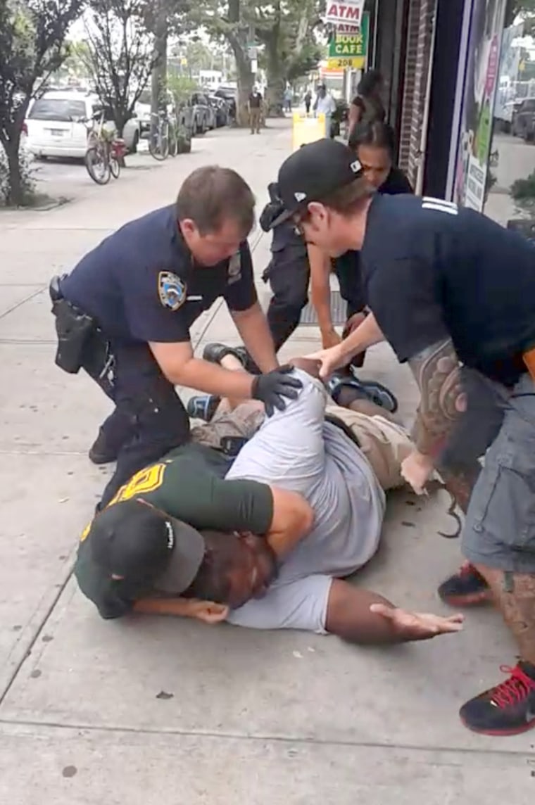 Image: A 400- pound asthmatic Eric Garner died while being arrested by police in Staten Islan