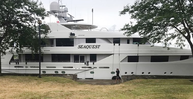 SeaQuest yacht