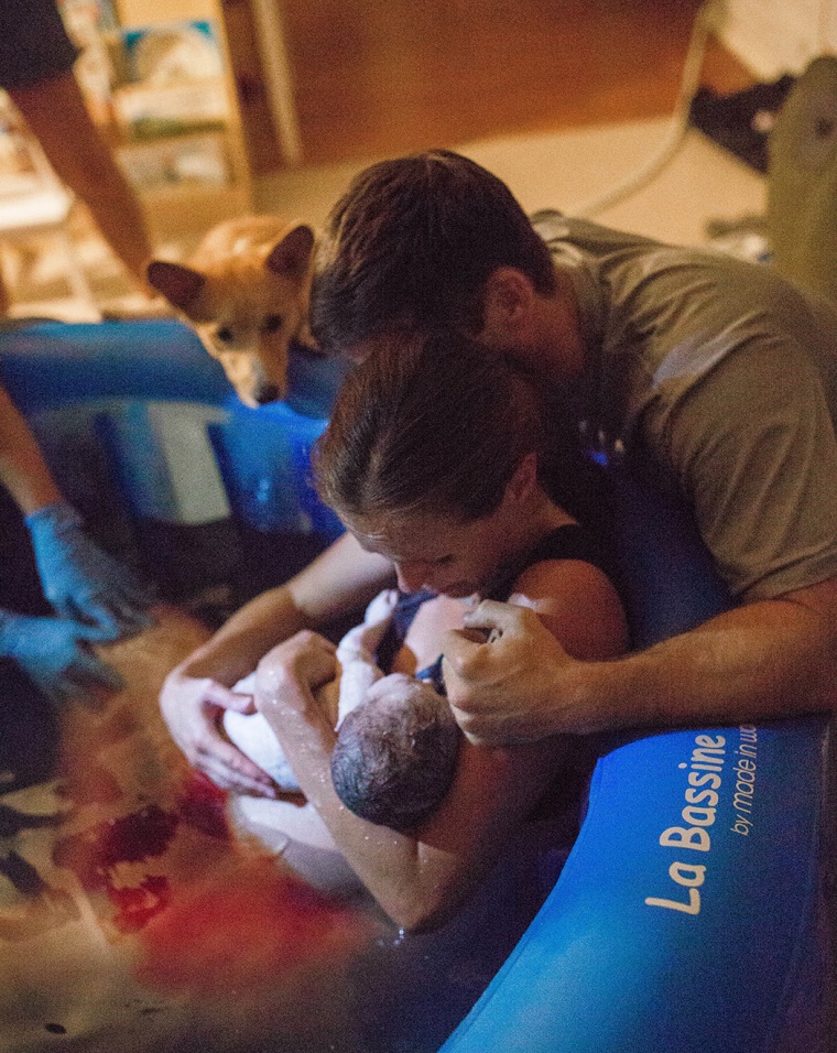 "You could tell he loves her more than anything and wanted to help her through her labor," said Waner of the pup.