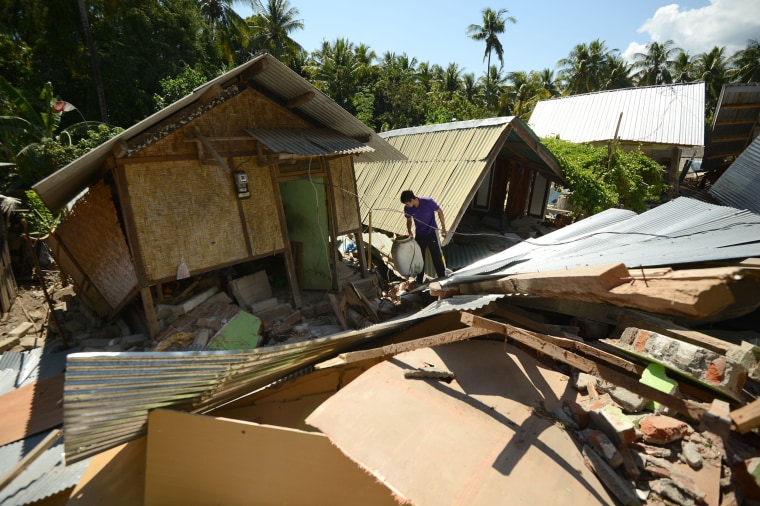 Images show breadth of destruction after quake hits Indonesian island