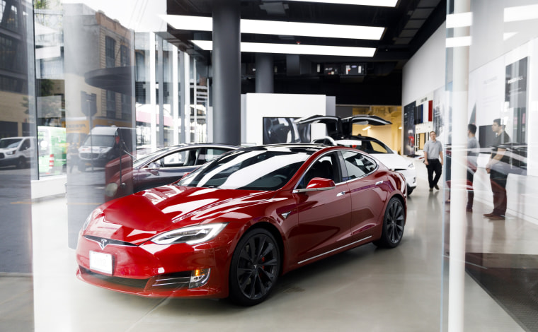 Image: Tesla Dealership