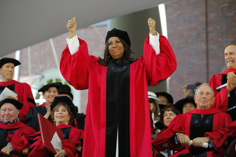 Image: Aretha Franklin acknowledges the applause as she receives a honorary Doctor of Arts degree at Harvard University in Cambridge