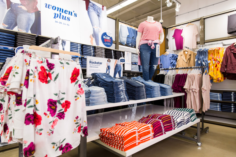 Old Navy is bringing back plus sizes to select stores