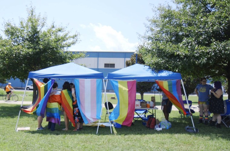 Image: The Chattanooga Queer Community Forum set up tents outside a local polling center