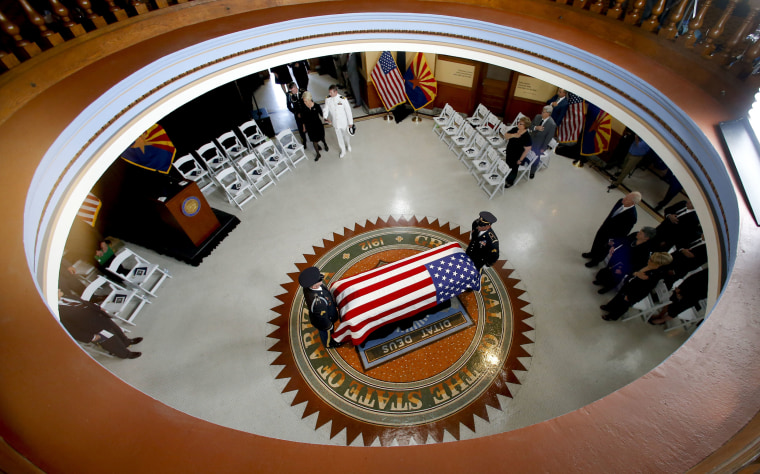 Image: The Arizona National Guard carries John McCain's casket