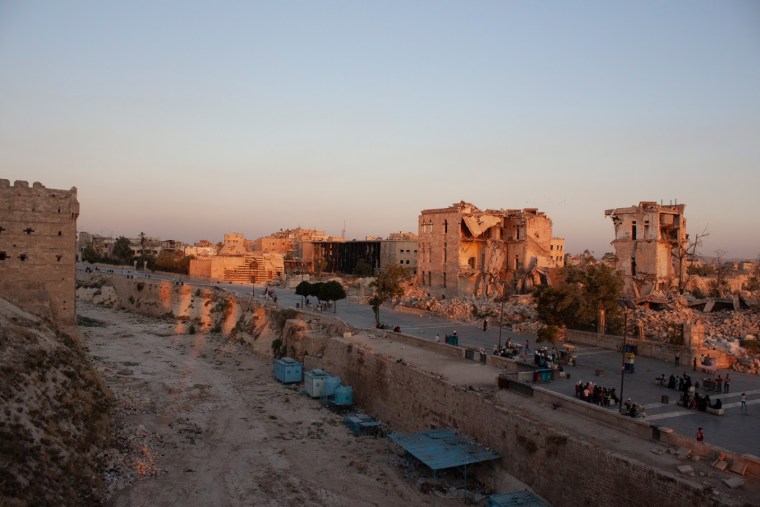 Image: Damaged buildings in Aleppo, Syria